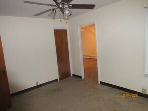 1050 Lucas Ave Ext, Unit 2 in Hurley, NY - Building Photo - Building Photo