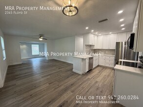 2345 Floyd St in Sarasota, FL - Building Photo - Building Photo