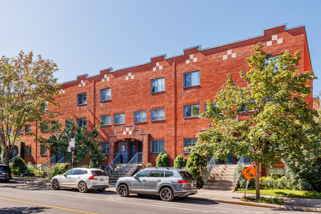 226 Charlevoix Rue in Montréal, QC - Building Photo