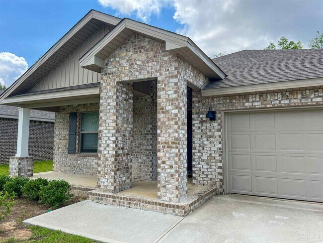 6351 Burrow Ln in Bellview, FL - Building Photo - Building Photo