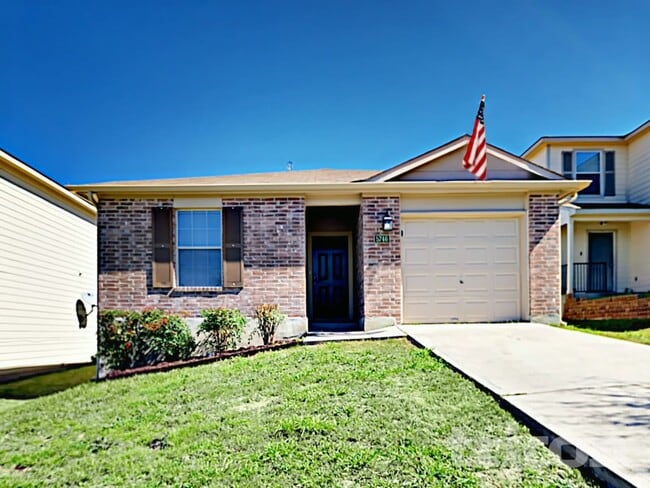 5746 Butch Canyon in San Antonio, TX - Foto de edificio - Building Photo