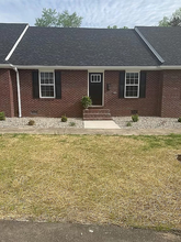 496 Watson St in Columbia, KY - Foto de edificio - Building Photo