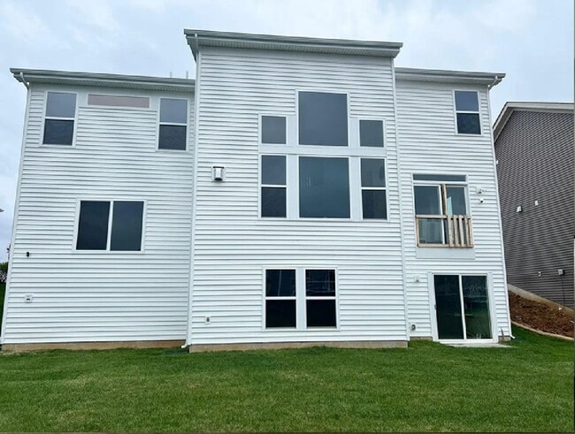 424 Smithton Blvd in O'Fallon, MO - Building Photo - Building Photo