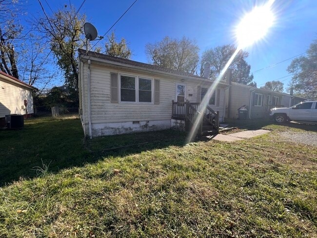 property at 9 N Fern Ave