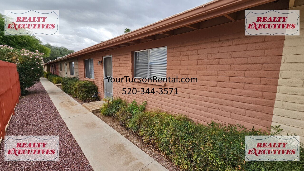 3031 E Blacklidge Dr in Tucson, AZ - Building Photo