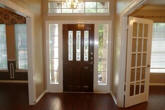 16714 Rustic Colony Dr in Sugar Land, TX - Foto de edificio - Building Photo