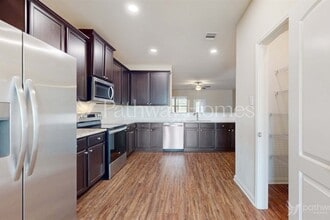 1712 Blue Water Ct in Crowley, TX - Building Photo - Building Photo