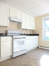 34 Pontiac St in Boston, MA - Foto de edificio - Building Photo