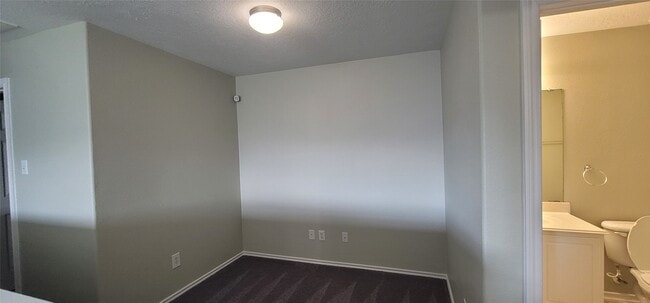 property at 14426 Mooreview Ln