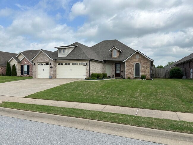 property at 207 Brandon Blvd