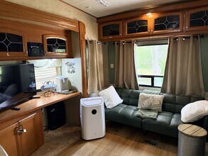 7560 Chelsea Rd in Columbiana, AL - Foto de edificio - Building Photo