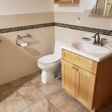 10 Andrew Dr in Monroe Township, NJ - Building Photo - Building Photo