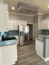 914 S Jefferson St in Pilot Point, TX - Building Photo - Building Photo