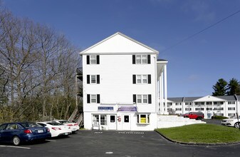 105 Portsmouth Ave in Exeter, NH - Building Photo - Building Photo