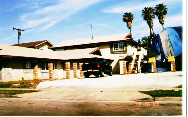 734 James St in Costa Mesa, CA - Building Photo - Building Photo