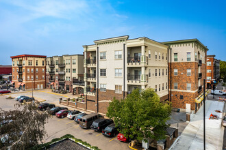 Marketplace Lofts in Hopkins, MN - Building Photo - Building Photo