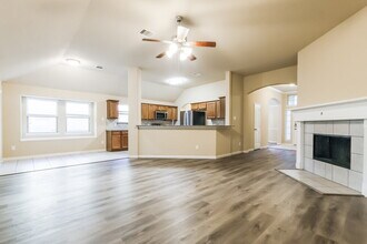 988 Arbor Glen in Conroe, TX - Building Photo - Building Photo