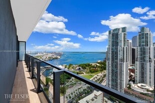 398 NE 5th St in Miami, FL - Building Photo