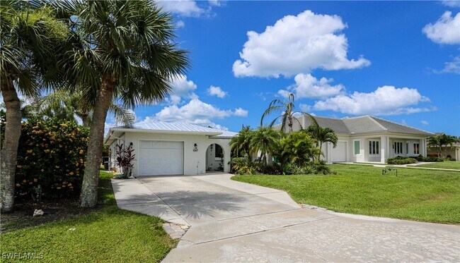 640 104th Ave N in Naples, FL - Building Photo - Building Photo
