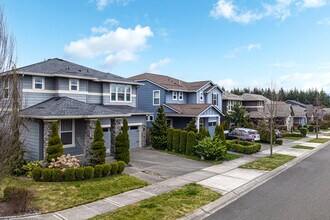 14001 Parkview Dr E in Bonney Lake, WA - Foto de edificio - Building Photo