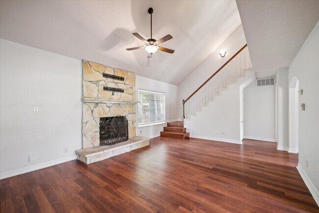 23906 Northcrest Dr in Spring, TX - Building Photo - Building Photo