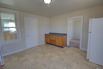 1402 14th St in Moline, IL - Building Photo - Building Photo