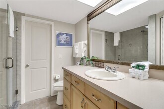 4800 SW 12th Pl in Cape Coral, FL - Building Photo - Building Photo