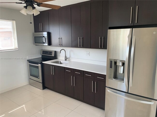 1200 SW 31st Ave in Miami, FL - Building Photo - Building Photo
