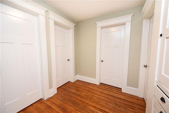 152 Rosedale St, Unit City glamour in Rochester, NY - Foto de edificio - Building Photo