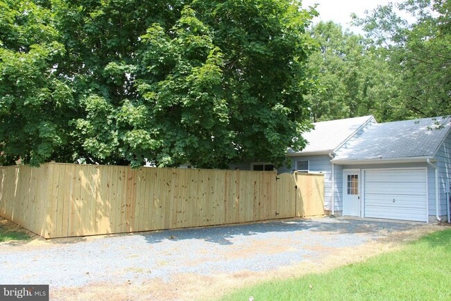702 Lomax St in Easton, MD - Building Photo - Building Photo