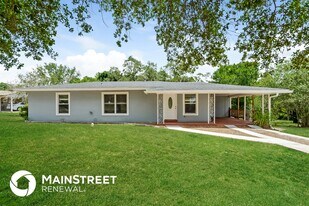 1788 Philadelphia Ct in Deltona, FL - Building Photo