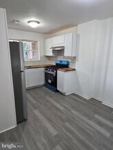 3005 Essex Rd in Camden, NJ - Foto de edificio - Building Photo