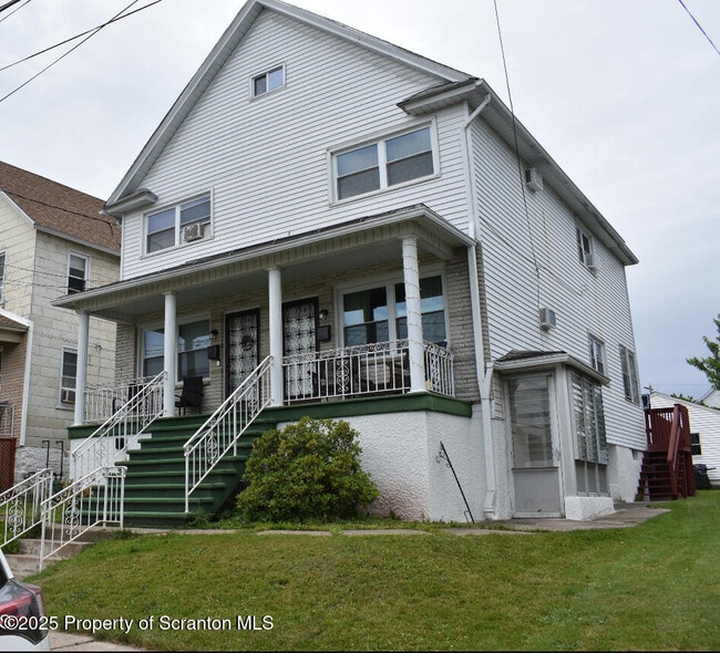 property at 1349 Dartmouth St