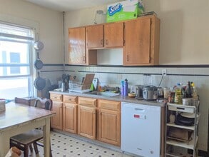 64 Linden Ave, Unit 2 in Somerville, MA - Building Photo - Building Photo