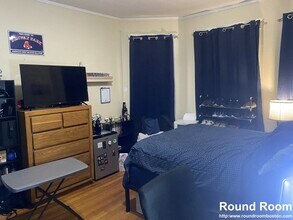 40 Imrie Rd, Unit 1 in Boston, MA - Foto de edificio - Building Photo