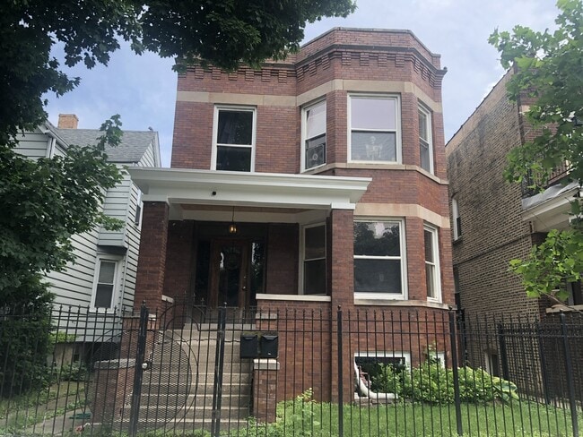 2339 N Springfield Ave, Unit A