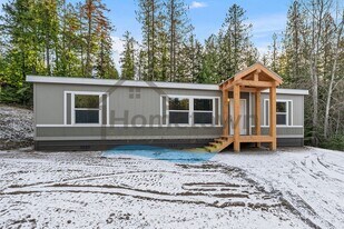 172 Cedar Hill in Sagle, ID - Building Photo