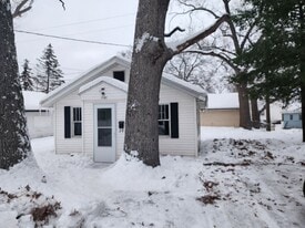 1780 Superior St in Muskegon, MI - Building Photo