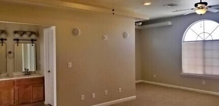 200 Desert Breeze Dr in Horizon City, TX - Building Photo - Building Photo