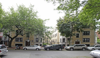 427-433 W Belden Ave Apartments