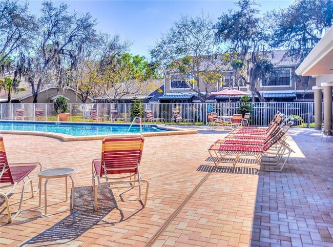 5100 Burchette Rd in Tampa, FL - Building Photo - Building Photo