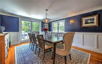 96 Kings Hwy N in Westport, CT - Building Photo - Building Photo