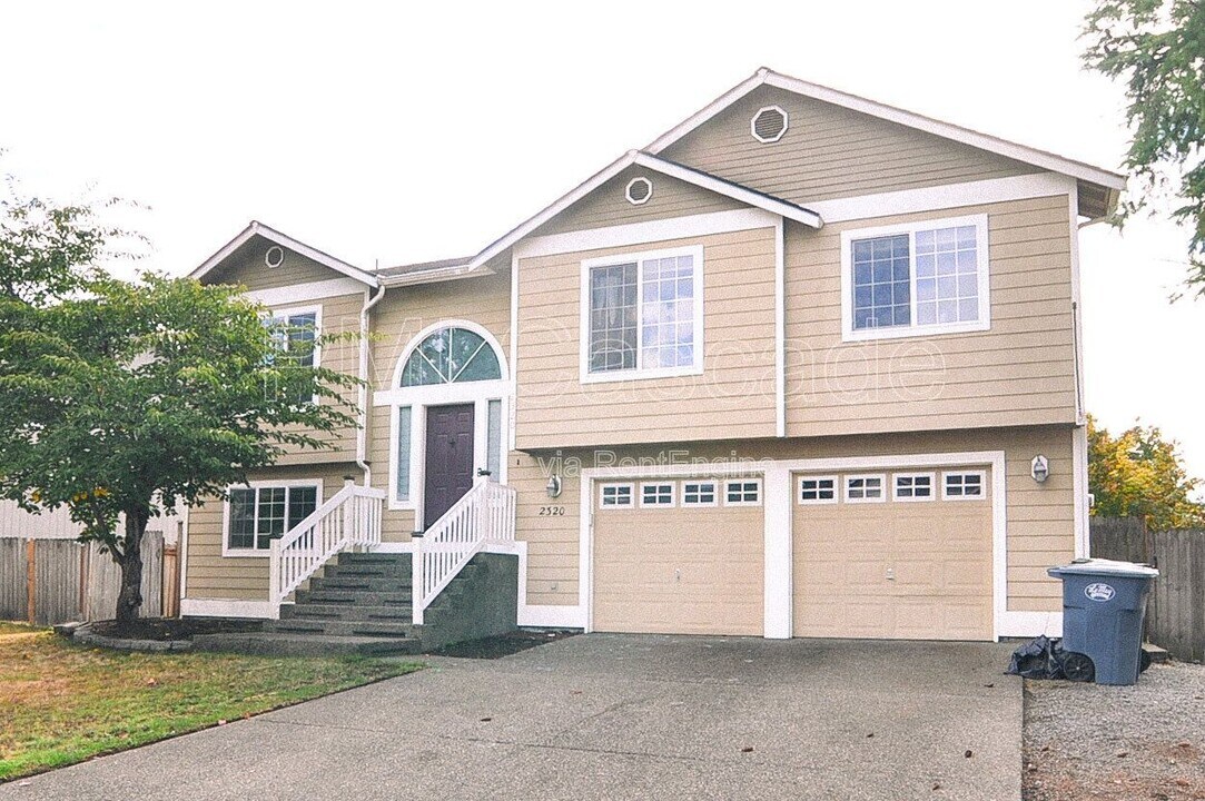 2320 156th St Ct E in Tacoma, WA - Building Photo
