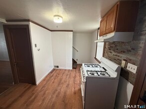 43 Bigelow St in Manchester, CT - Building Photo - Building Photo