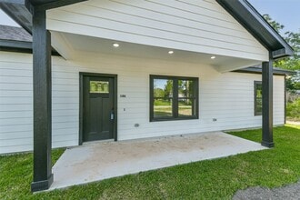 106 County Rd 3704 in Splendora, TX - Building Photo - Building Photo