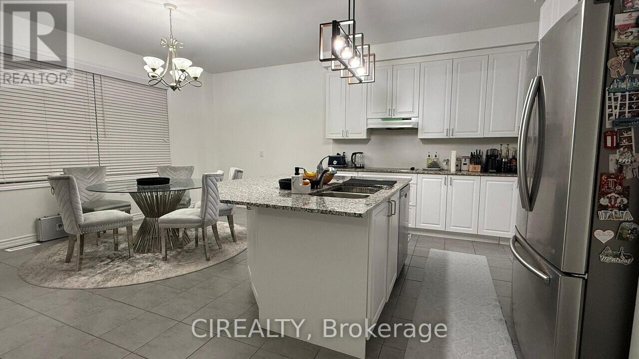 268 Bonnieglen Farm Blvd in Caledon, ON - Building Photo