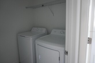 7352 Summer Ivy Aly in Orlando, FL - Foto de edificio - Building Photo