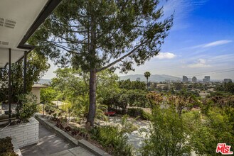 612 Luton Dr in Glendale, CA - Building Photo - Building Photo