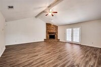 6407 Big Springs Dr in Arlington, TX - Building Photo - Building Photo