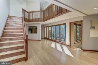 1325 Darnall Dr in McLean, VA - Building Photo - Building Photo